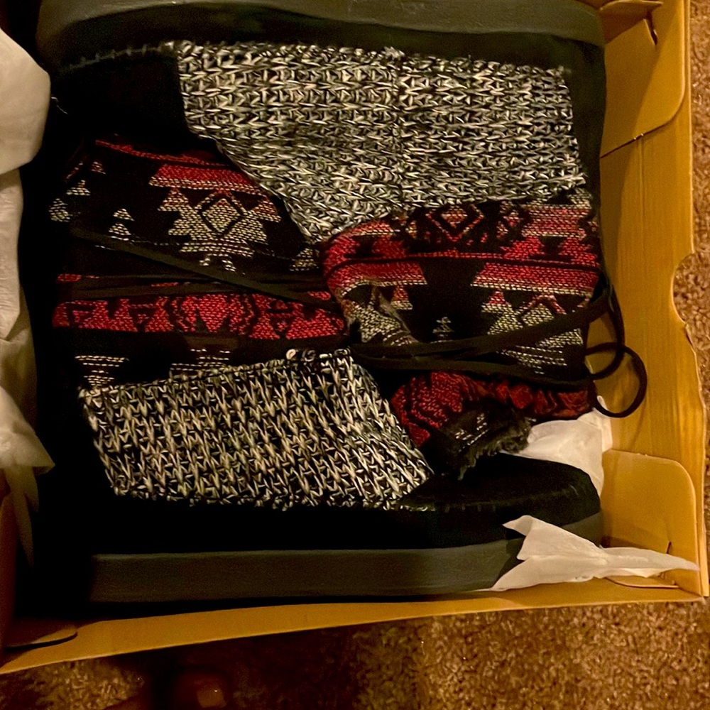 Toms Black Suede Tribal boot